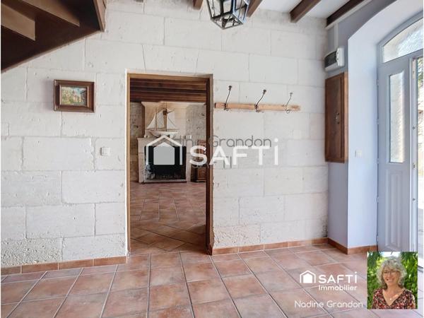 Maison familiale, non mitoyenne avec Granges attenantes et jardin clos