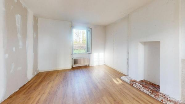 Maison en pierre familiale ? Charme, espace et emplacement privilégié !