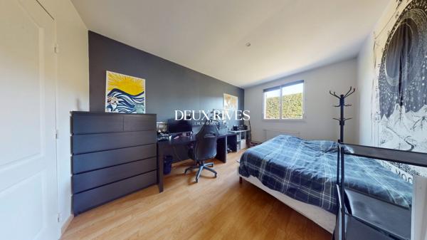 Maison familiale - 170 m2 - proximité commerces et collège - beau jardin 680m2