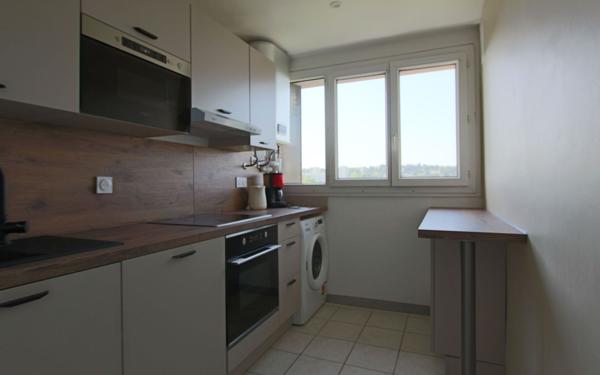 Appartement à louer    3 pièces • 51,85 m2 Écully