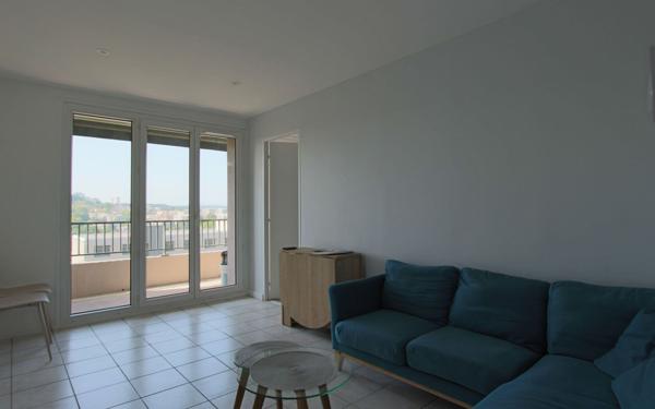 Appartement à louer    3 pièces • 51,85 m2 Écully