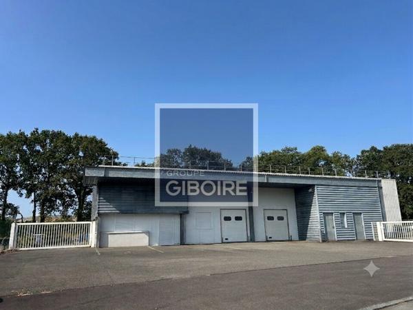 Local d'activites 500 m² à louer SAINT-JACQUES-DE-LA-LANDE (réf : 35.7262)