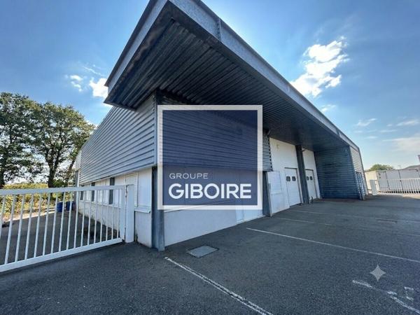 Local d'activites 500 m² à louer SAINT-JACQUES-DE-LA-LANDE (réf : 35.7262)