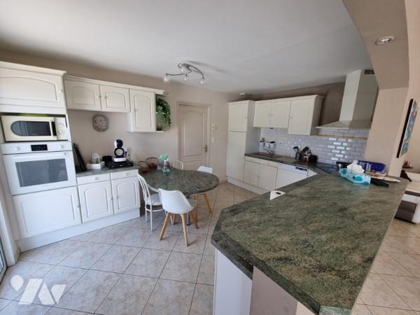 SAINT JULIEN DE CONCELLES cœur de bourg maison 4 chambres