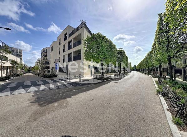 Belle appartement récent avec terrasse proche du RER B