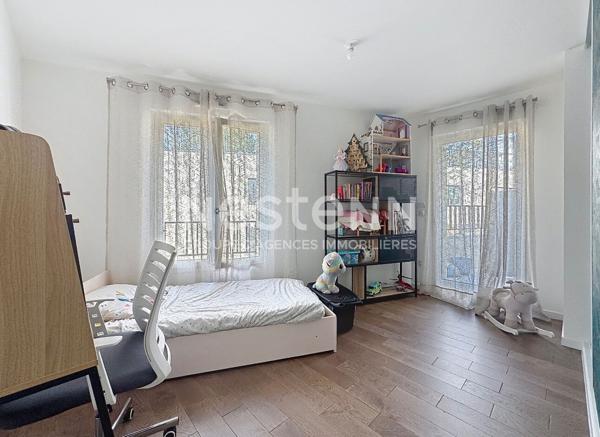 Belle appartement récent avec terrasse proche du RER B
