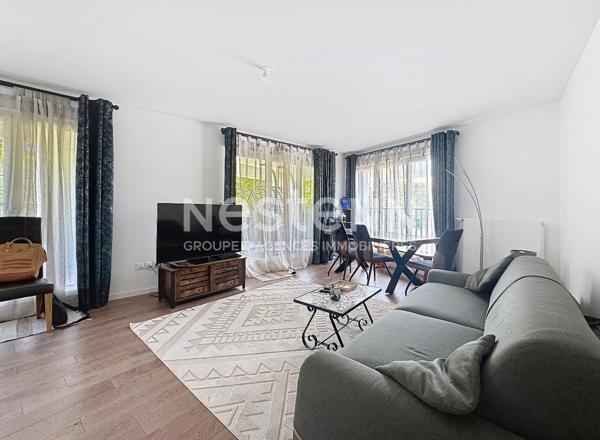 Belle appartement récent avec terrasse proche du RER B