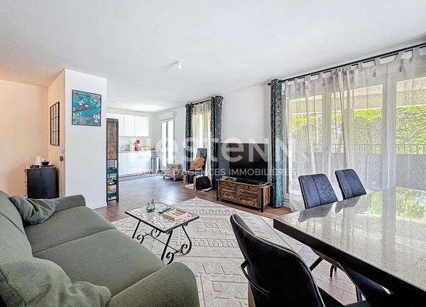 Belle appartement récent avec terrasse proche du RER B