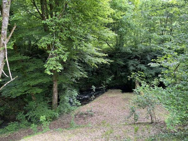 Immeuble à vendre 123 800 € Uzerche 5 155 m² DPE F