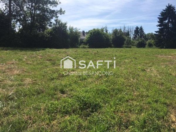 Large façade, parfaite pour une grande maison ou 2 maisons côte à côte