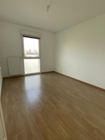 Appartement
                                                                                                                                                                                                                                                                                                                        4 pièce(s)                                                                                                                                                                                                          3 chambre(s)                                                                                                                                                                                                          99.59  m²