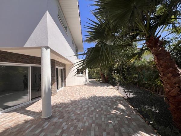 Maison à vendre 669 999 € Jacou 7 p 196 m² DPE B