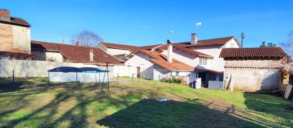 Maison de ville de 130 m2 située à Roquefort
