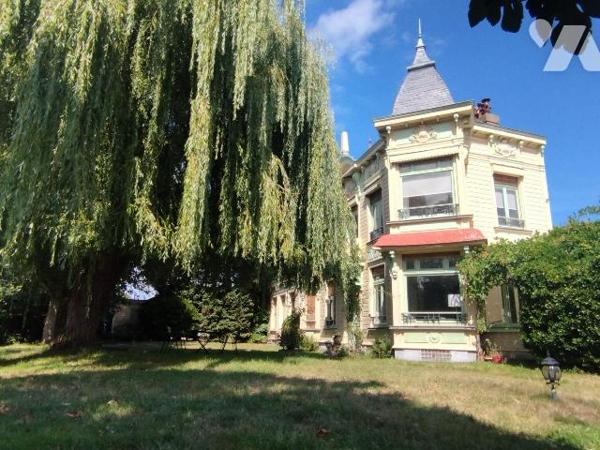  Maison de caractère de 1913 ? 185 m² ? Grand terrain exposé Sud ? Garage 3 voitures ? Dunkerqu...