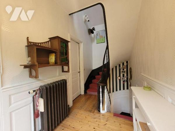  Maison de caractère de 1913 ? 185 m² ? Grand terrain exposé Sud ? Garage 3 voitures ? Dunkerqu...