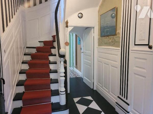  Maison de caractère de 1913 ? 185 m² ? Grand terrain exposé Sud ? Garage 3 voitures ? Dunkerqu...