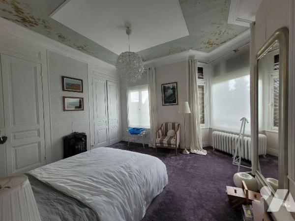  Maison de caractère de 1913 ? 185 m² ? Grand terrain exposé Sud ? Garage 3 voitures ? Dunkerqu...