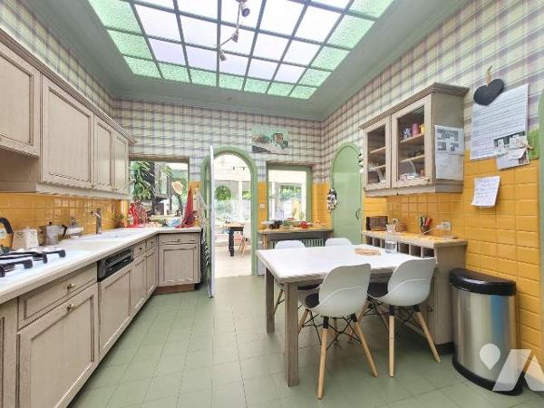  Maison de caractère de 1913 ? 185 m² ? Grand terrain exposé Sud ? Garage 3 voitures ? Dunkerqu...