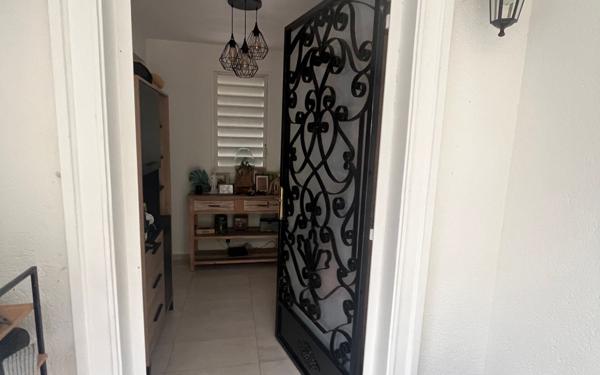Maison à vendre    3 pièces •  Goyave