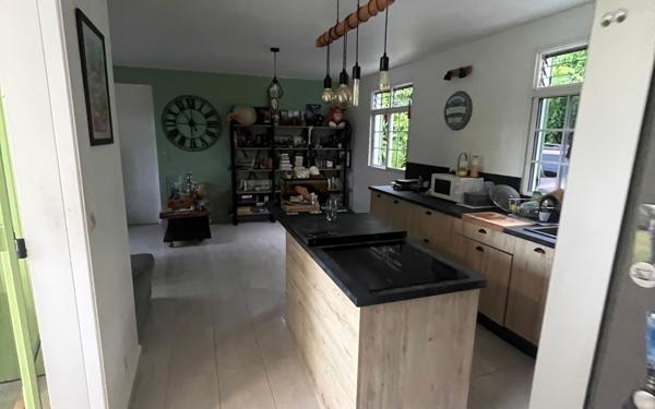 Maison à vendre    3 pièces •  Goyave