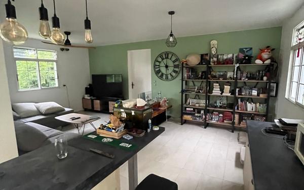 Maison à vendre    3 pièces •  Goyave