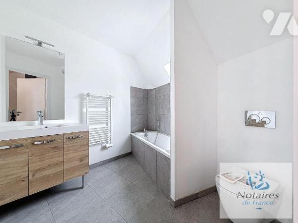 APPARTEMENT T4 - CENTRE VILLE - HAZEBROUCK

A découvrir, superbe appartement de Type 4, d'une...