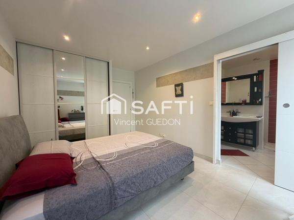 Maison 4 faces avec piscine, suite parentale