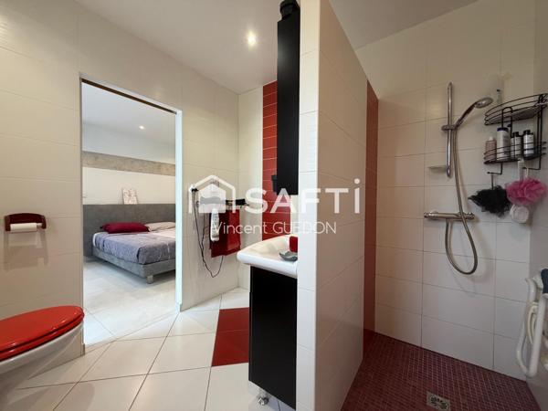 Maison 4 faces avec piscine, suite parentale