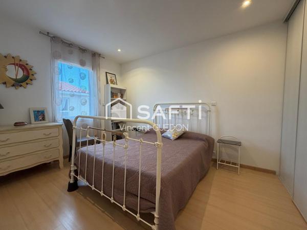 Maison 4 faces avec piscine, suite parentale