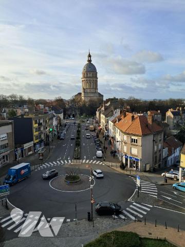 BOULOGNE SUR MER A VENDRE APPARTEMENT AVEC CAVE ET PLACE DE STATIONNEMENT