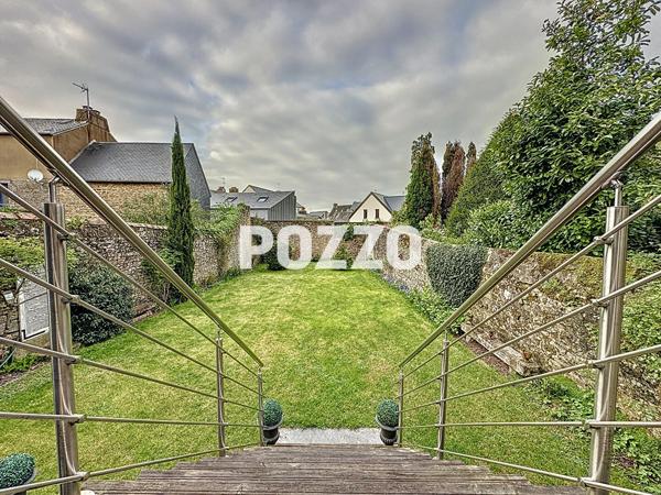 A VENDRE - Avranches - Maison bourgeoise 9 pièce(s) 265 m² - Aérothermie - Garage - Jardin clos de murs AVRANCHES
