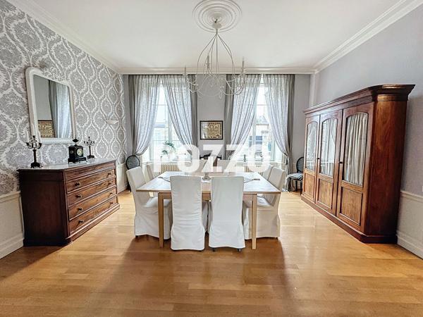A VENDRE - Avranches - Maison bourgeoise 9 pièce(s) 265 m² - Aérothermie - Garage - Jardin clos de murs AVRANCHES