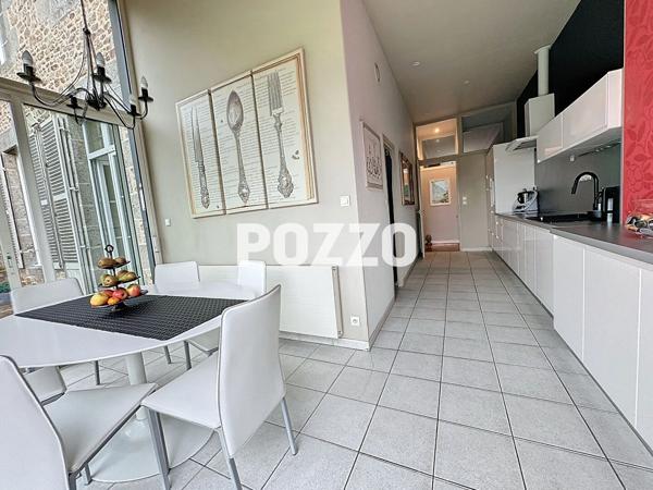 A VENDRE - Avranches - Maison bourgeoise 9 pièce(s) 265 m² - Aérothermie - Garage - Jardin clos de murs AVRANCHES