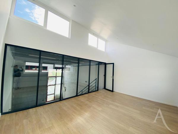 Entrepôt - Local Industriel VERNOUILLET (78)