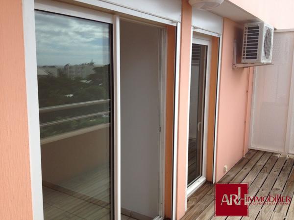 A vendre - Appartement F2 - Sainte-Clotilde - Belle vue dégagée