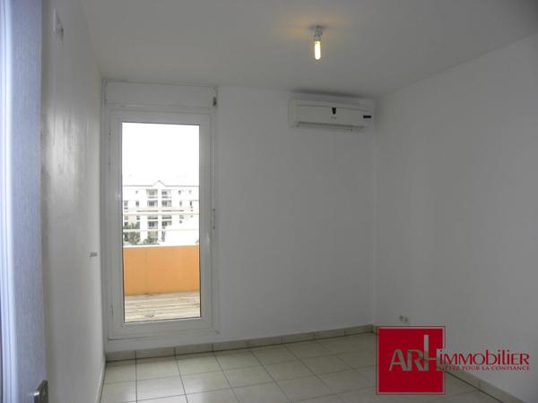 A vendre - Appartement F2 - Sainte-Clotilde - Belle vue dégagée