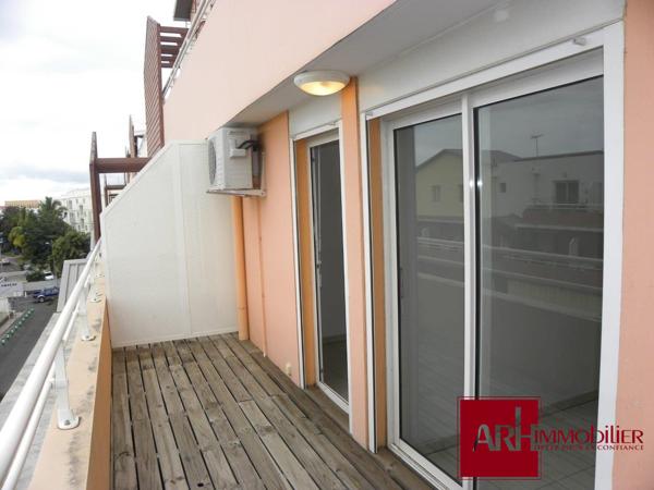 A vendre - Appartement F2 - Sainte-Clotilde - Belle vue dégagée