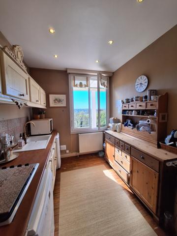 maison de charme avec vue panoramique et jardin dominant