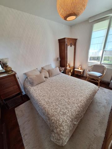 maison de charme avec vue panoramique et jardin dominant