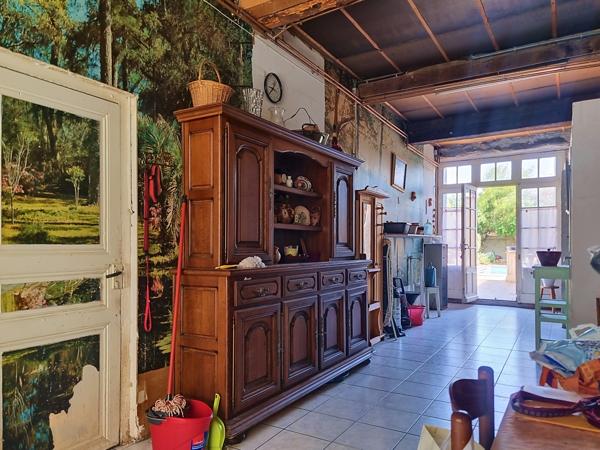 Maison
         7 pièces
        - 250 m² Exclusivité 175 000 € *