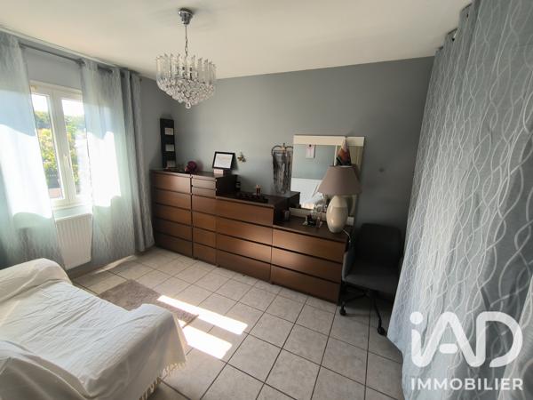 Maison à vendre 6 pièces 155 m² Décines-Charpieu