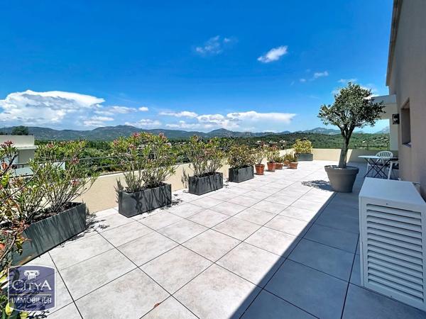 Appartement à vendre 4 pièces 87.65m² Saint-Raphaël (83700)