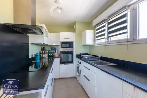 Appartement à vendre 4 pièces 87.65m² Saint-Raphaël (83700)
