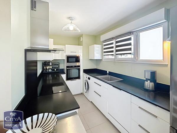 Appartement à vendre 4 pièces 87.65m² Saint-Raphaël (83700)