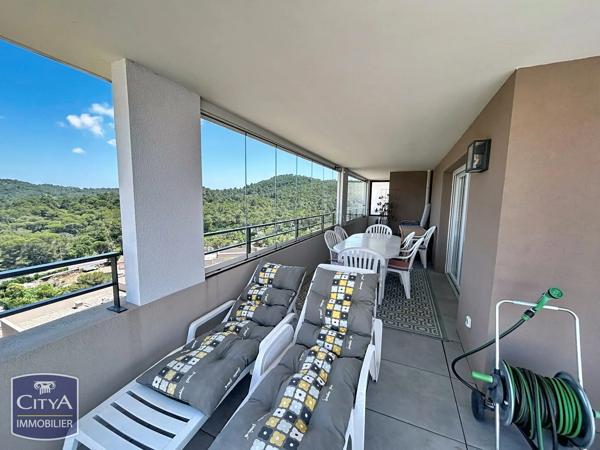 Appartement à vendre 4 pièces 87.65m² Saint-Raphaël (83700)