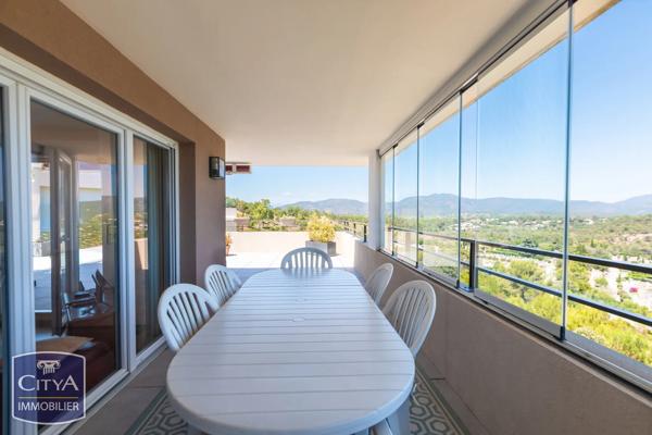 Appartement à vendre 4 pièces 87.65m² Saint-Raphaël (83700)