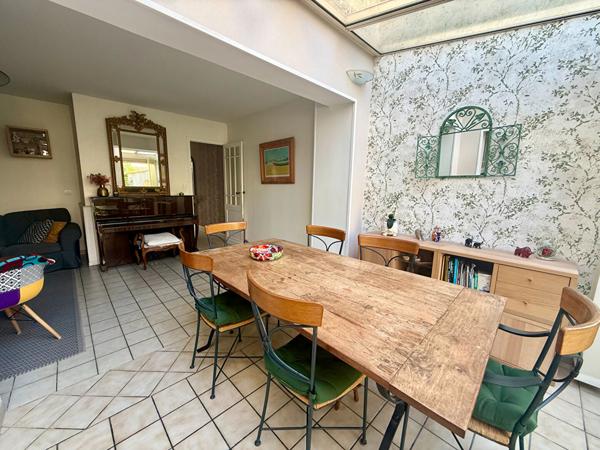 Maison  pierre 5 pièces à vendre à Bordeaux - Quartier Ornano - Hôtel de Police