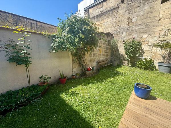 Maison  pierre 5 pièces à vendre à Bordeaux - Quartier Ornano - Hôtel de Police