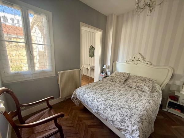 Maison  pierre 5 pièces à vendre à Bordeaux - Quartier Ornano - Hôtel de Police
