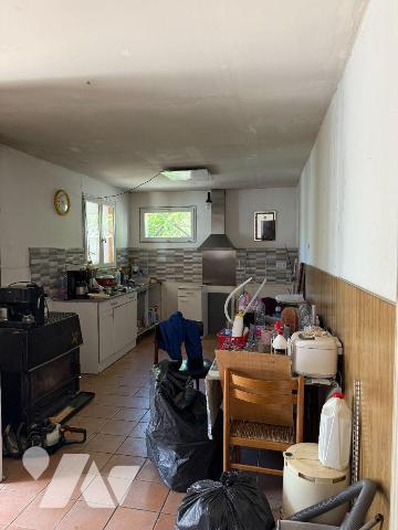 À vendre à Troyes, dans l'Aube (10), une maison d'habitation construite dans les années 20, d'u...